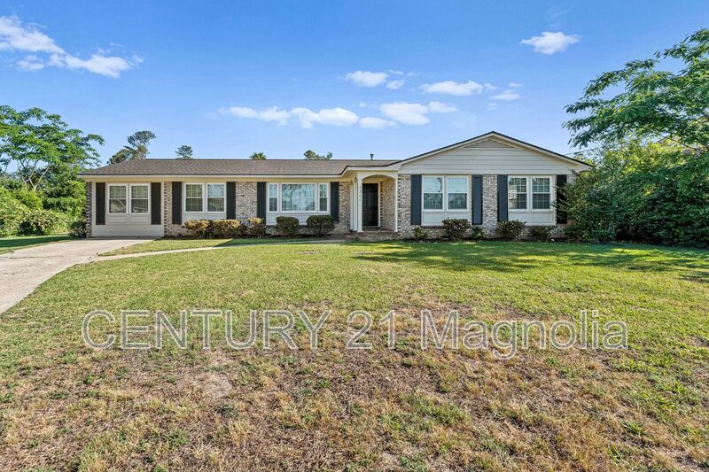 Augusta House: 311 Gardners Mill Court