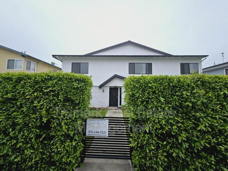 Glendale Condo: 1422 E Maple St