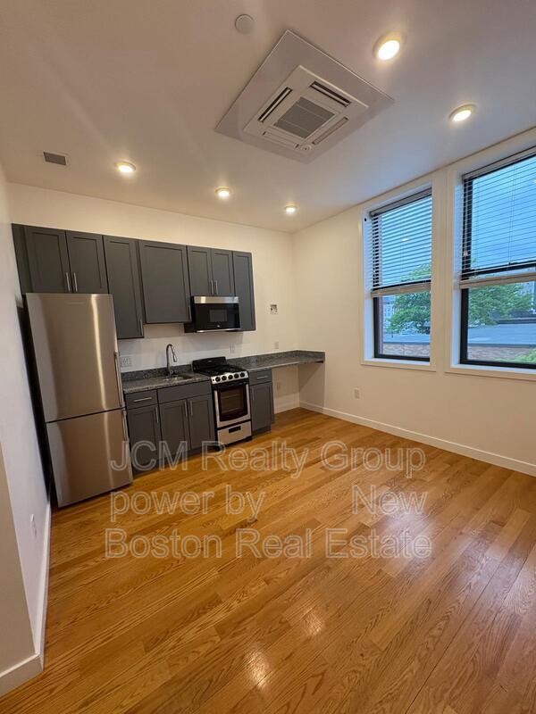 Lynn Condo: 64 Market Street