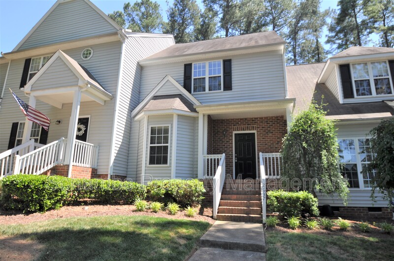 Raleigh House: 2637 Broad Oaks Pl