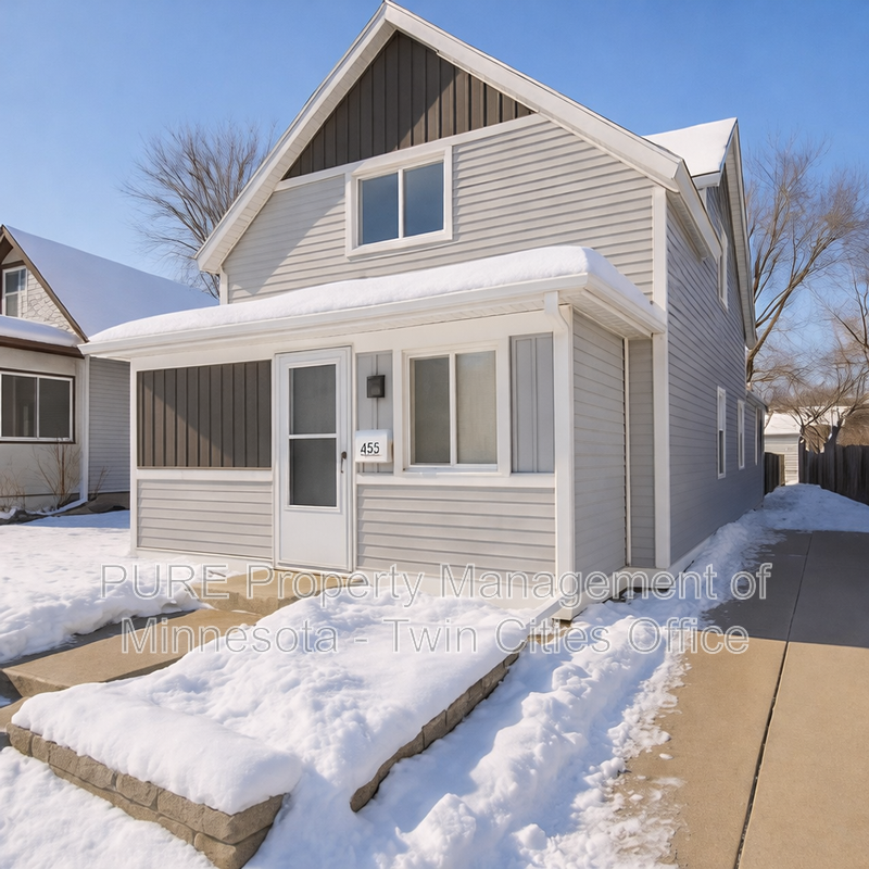 Saint Paul House: 453 Maryland Ave E