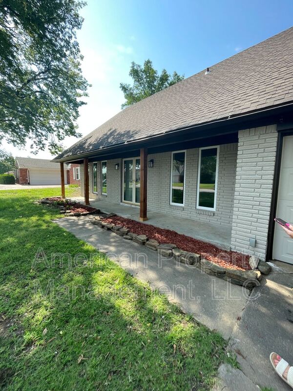 Tulsa House: 7526 E. 55th Place