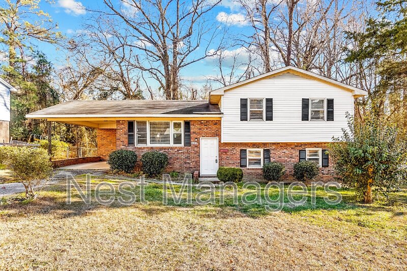 Fayetteville House: 1089 Essex Place