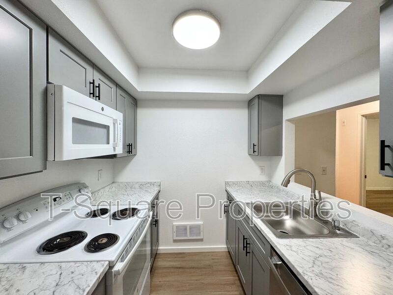 Bothell Apartment: 225 164th St SE