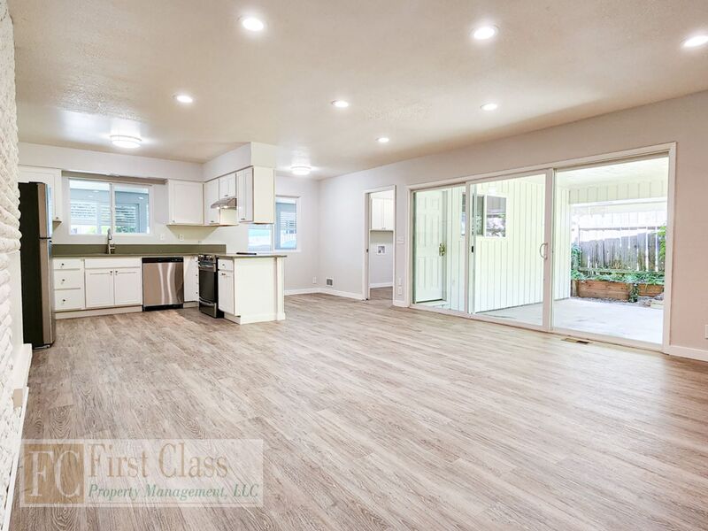 Portland Apartment: 8860 SW Cashmur Ln