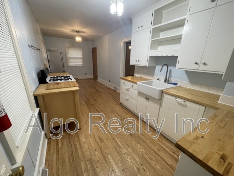 Saint Paul House: 1475 Albert Street North
