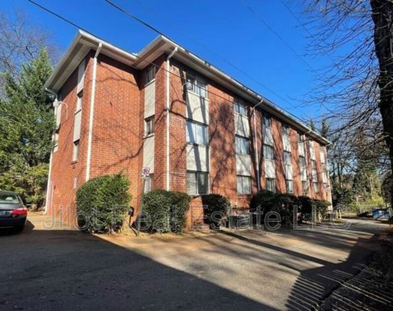 Atlanta Condo: 496 Holderness St
