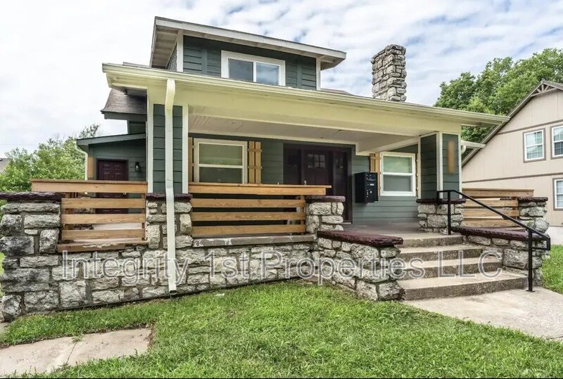 Kansas City House: 3836 The Paseo