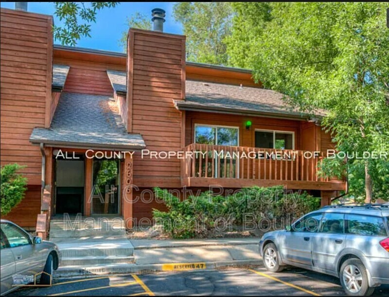 Request a Viewing for 2606 Juniper Ave, Unit 8 Tenant Turner