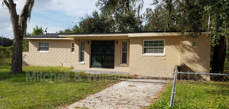 Jacksonville House: 5019 Dallen Lea Dr
