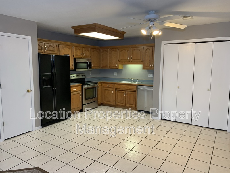 318 Creekside Court - 1, rental photo 4
