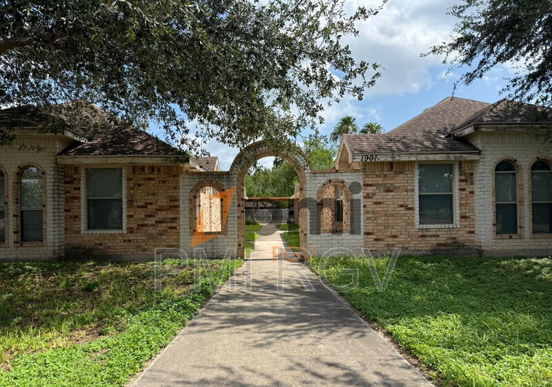 Edinburg Condo: 1901 W Western Dr
