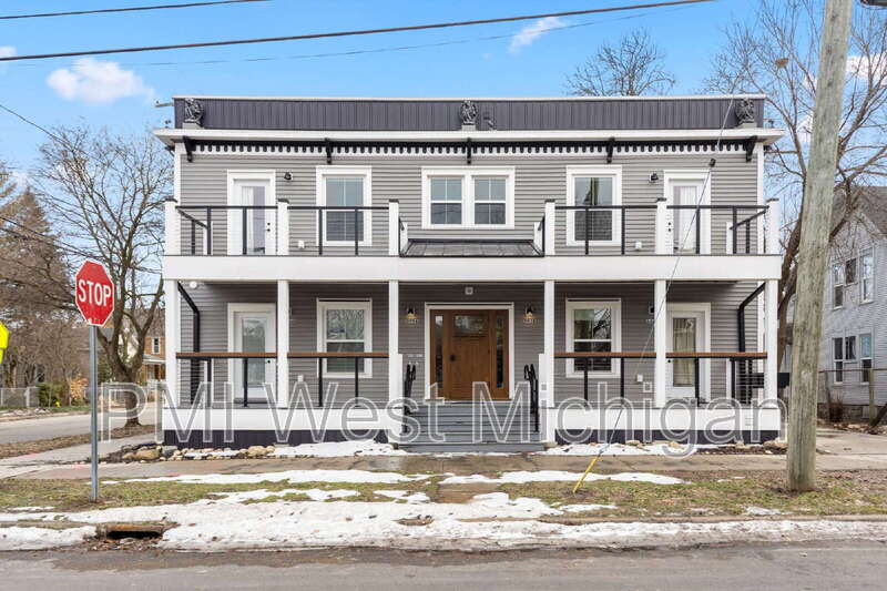 Grand Rapids Condo: 802 Douglas St NW