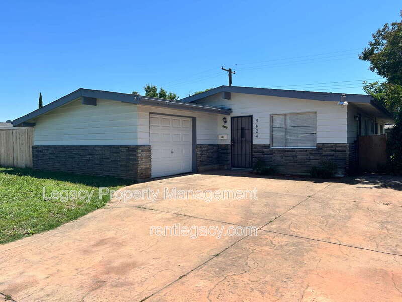 North Highlands House: 3624 Van Owen St