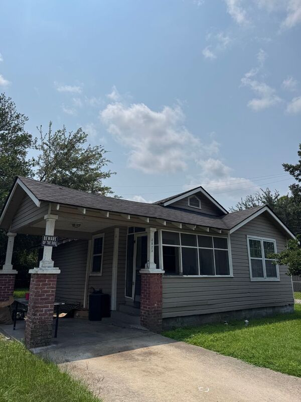 North Charleston House: 2023 Hackemann Ave