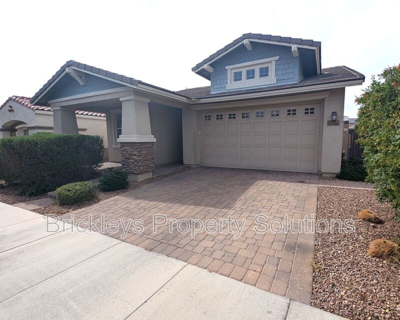 Mesa House: 10564 E Sebring Ave