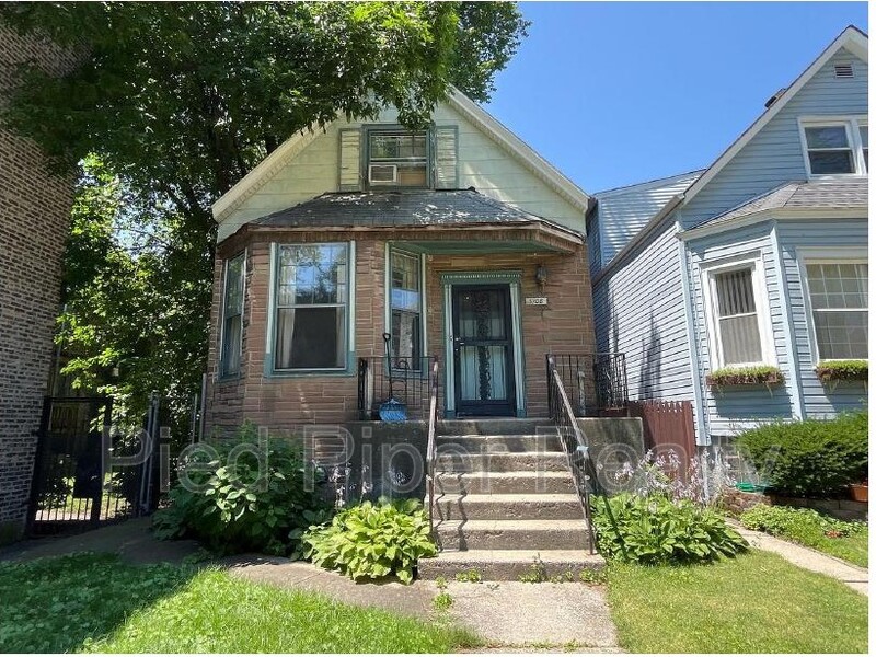 Chicago House: 5108 North Winchester Avenue - 1