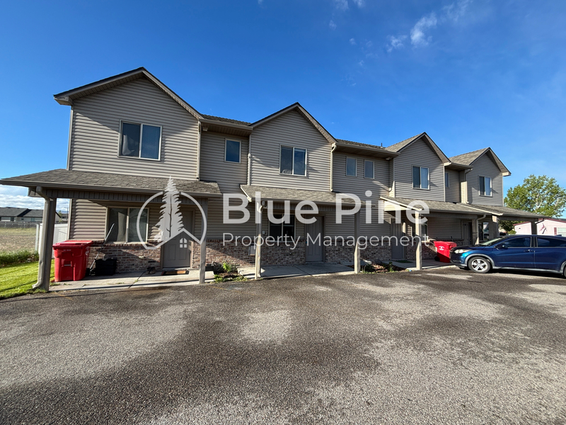 Idaho Falls Townhome: 1512 North Stevens Drive