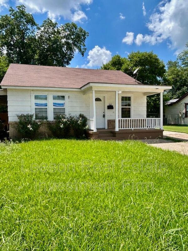 Bossier City House: 905 Rome Street