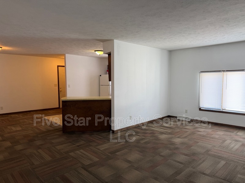 Springfield Condo: 2851 Taylor Ave