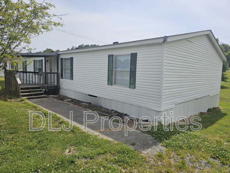 Sevierville House: 1376 Providence Rd