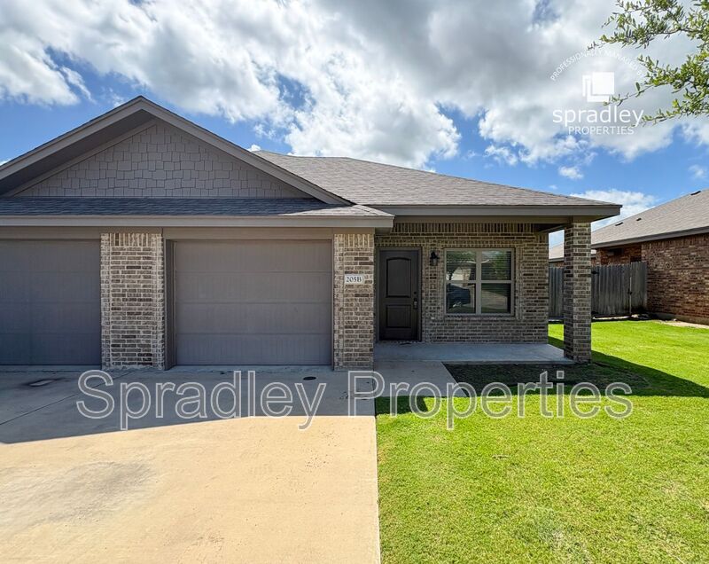 Troy Condo: 205B Sparrow Cove