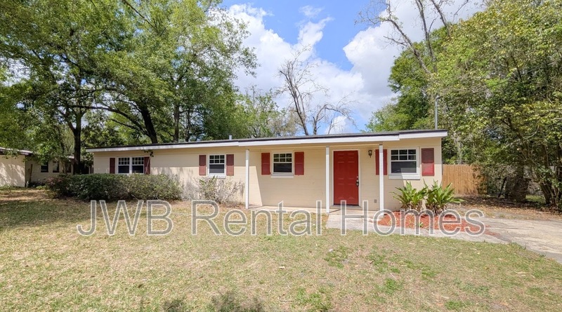 Jacksonville House: 7047 Red Robin Dr