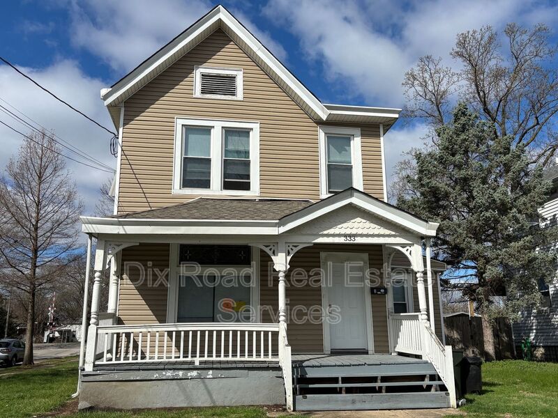 Lockland House: 333 Arlington Avenue