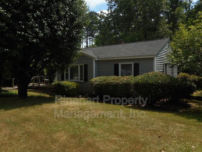 Rock Hill House: 408 Cummings Street