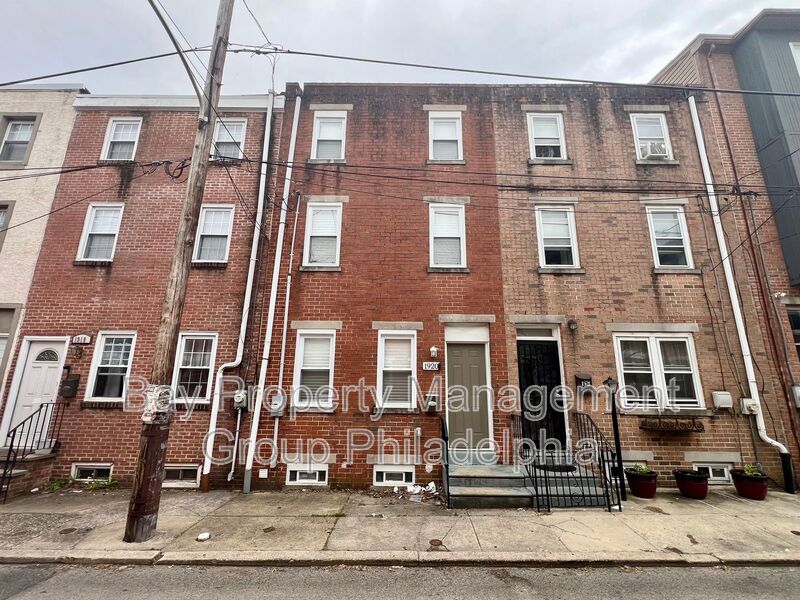 Philadelphia House: 1920 Cambridge St