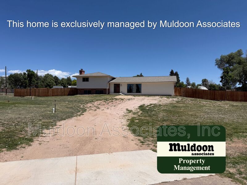 Colorado Springs House: 5218 Rocking R Dr.