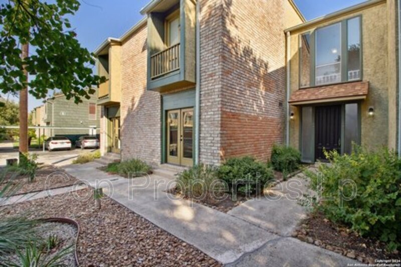 San Antonio Condo: 3678 Hidden Dr