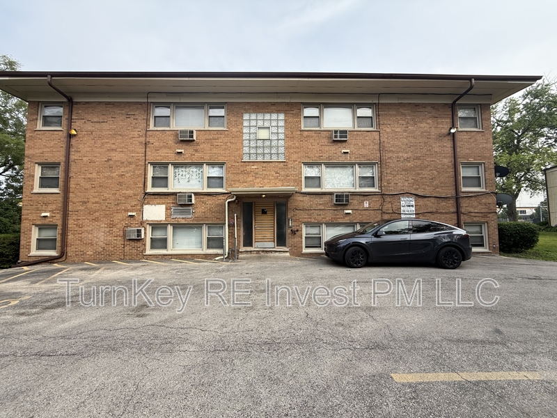 Berkeley Condo: 5900 Butterfield Road