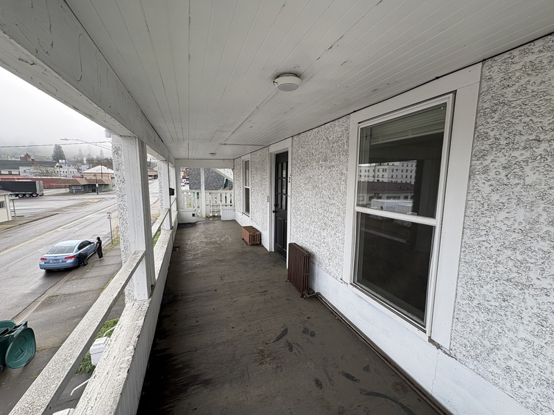 Roseburg Condo: 605 SE Mosher Ave