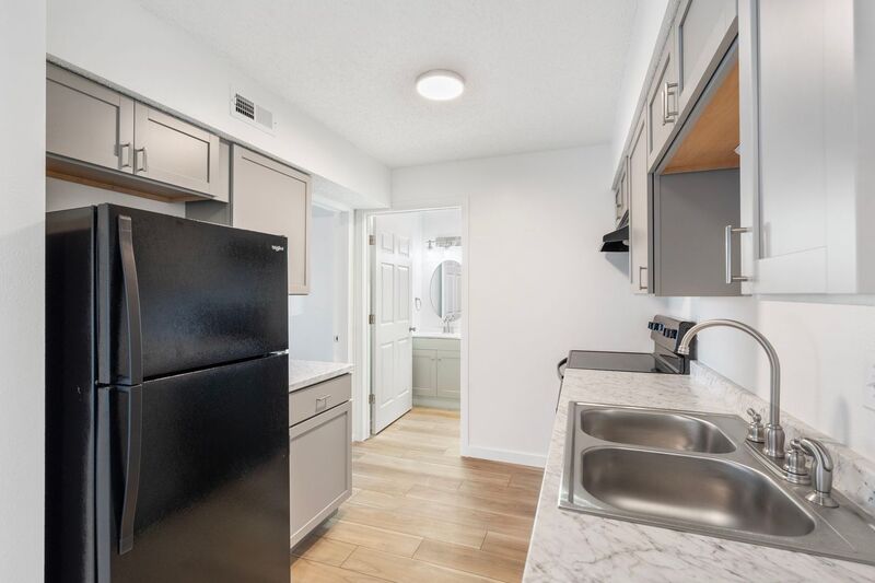Springfield Condo: 3111 West Greenwood Street