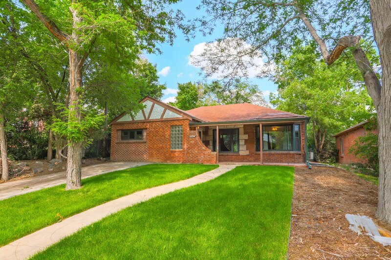 Denver House: 1254 Dahlia Street