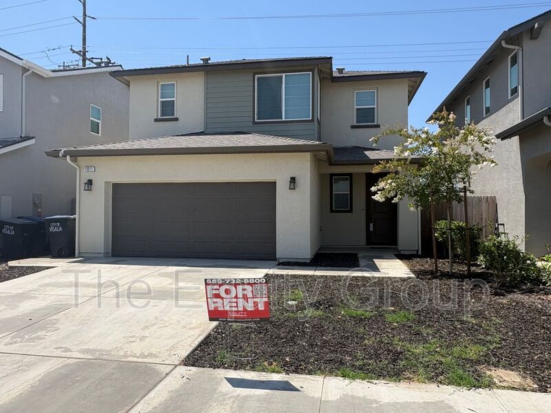 Visalia House: 1011 W Payson Ave