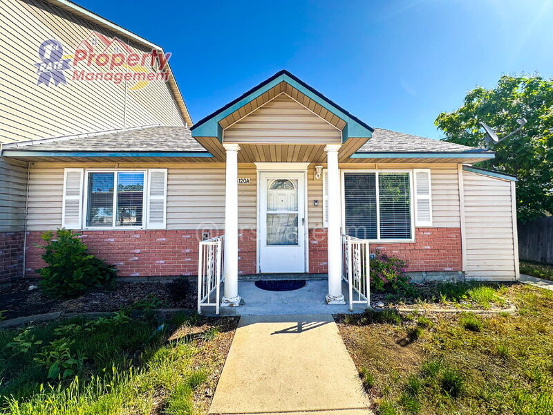 Garden City Condo: 5120 Alworth Street B