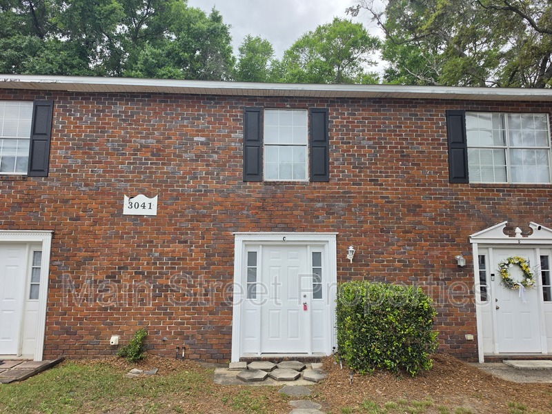 Pensacola Townhome: 3041 Belle Meade Drive