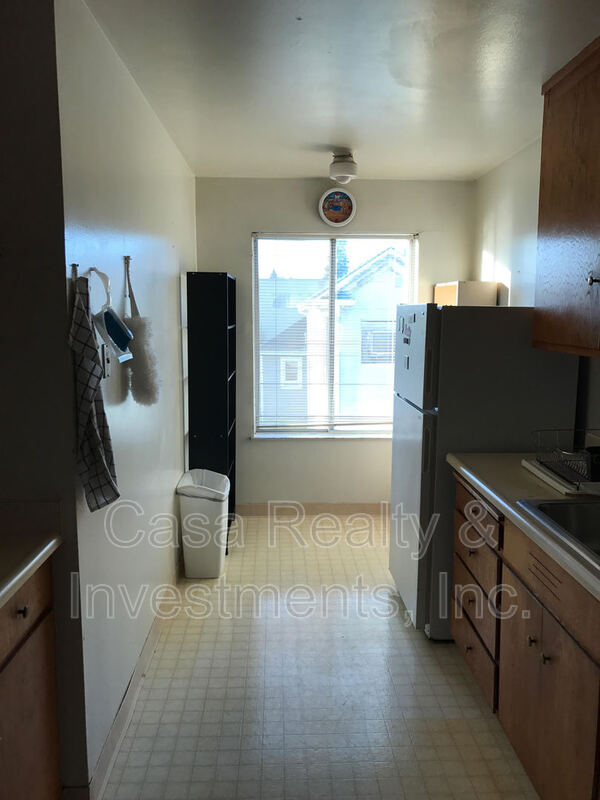 Berkeley Condo: 2132 Roosevelt Avenue - Master