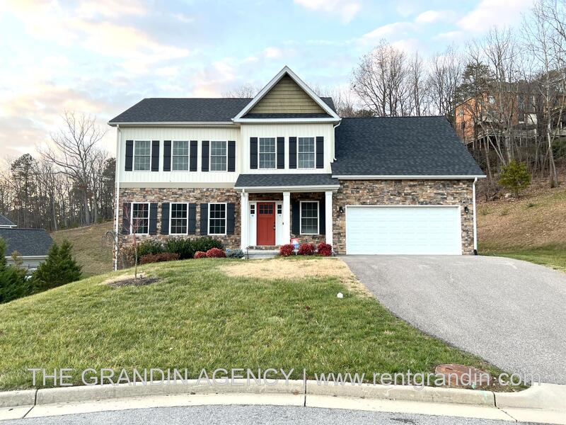 Roanoke House: 4235 Berkeley Place Drive