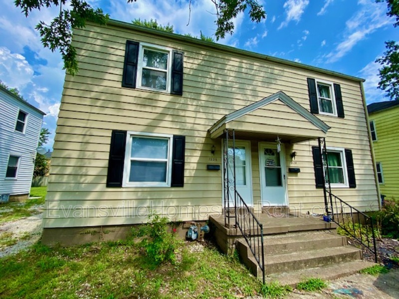 Evansville Condo: 1228 S Roosevelt