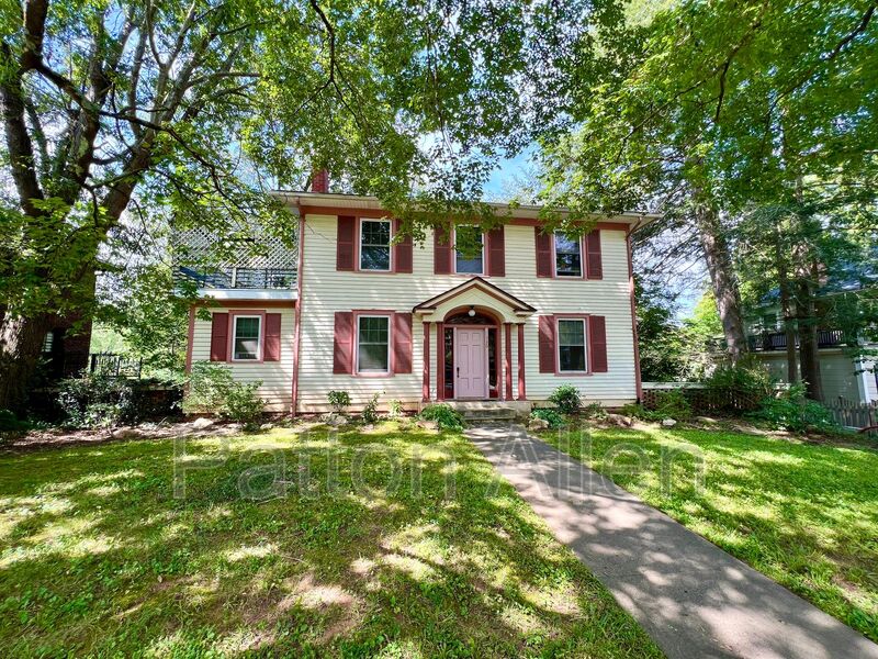 Asheville Condo: 130 Edwin Pl