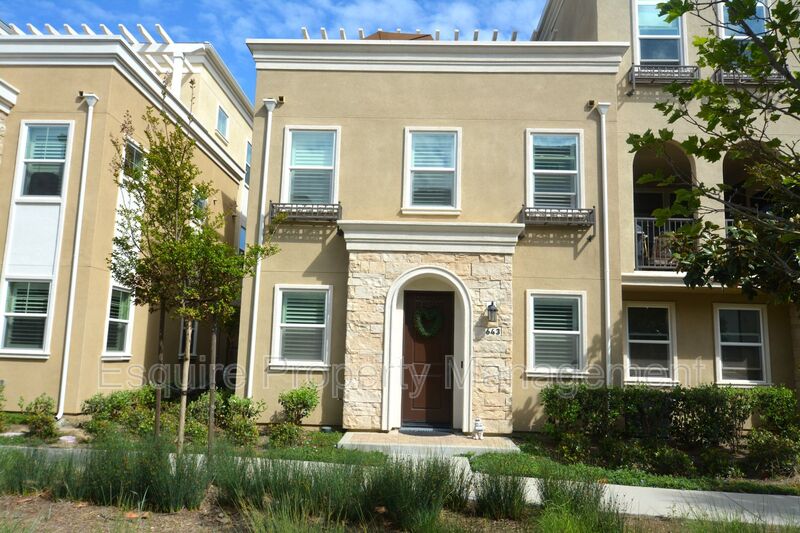 OXNARD House: 643 WINCHESTER DR