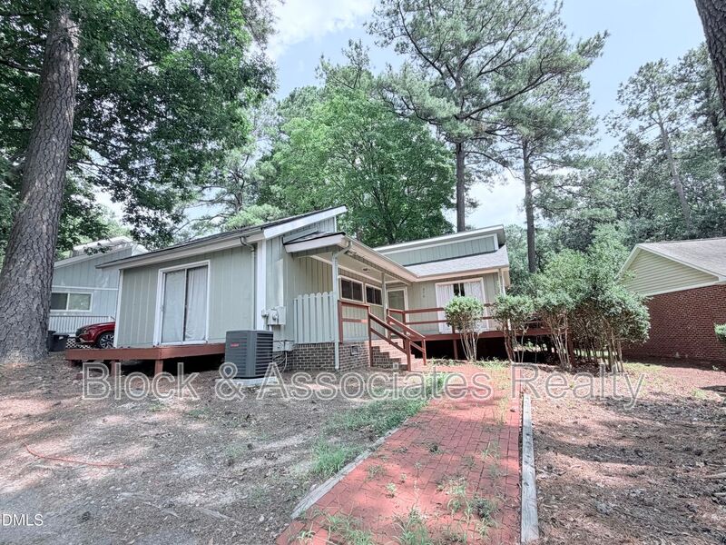 Sanford House: 378 Kittery Pt