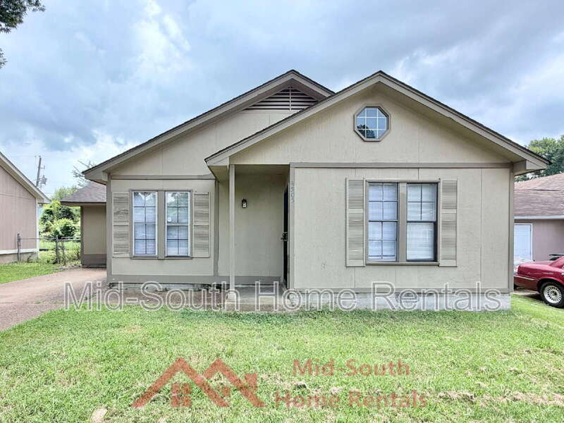 Memphis House: 4505 Villagreen Dr