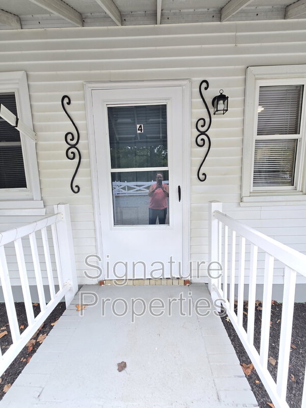 Hague Condo: 773 Long Point Road