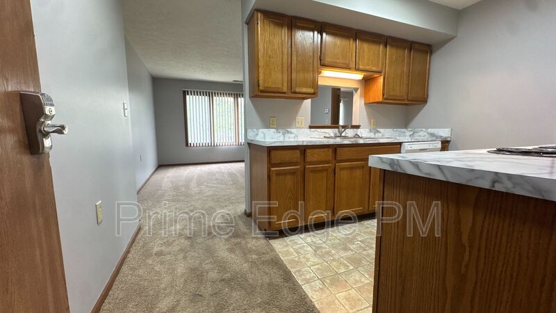Lincoln Condo: 1500 Knox street