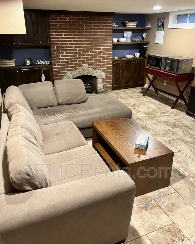 Cape Girardeau Condo: 635 Perry Avenue - lower