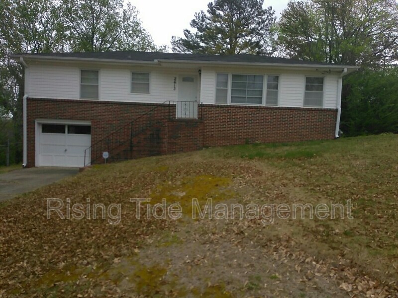 Center Point House: 2613 5th Way NW